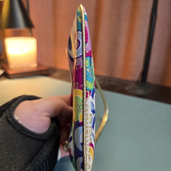 COACH EUC Poppy Graffiti Y2K Wristlet - Picture 6 of 8